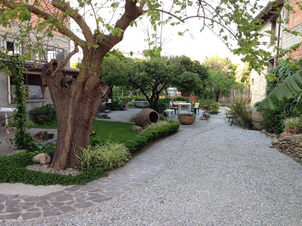 B&B Mar Tirreno Barcellona-Pozzo di Gotto Dış mekan fotoğraf