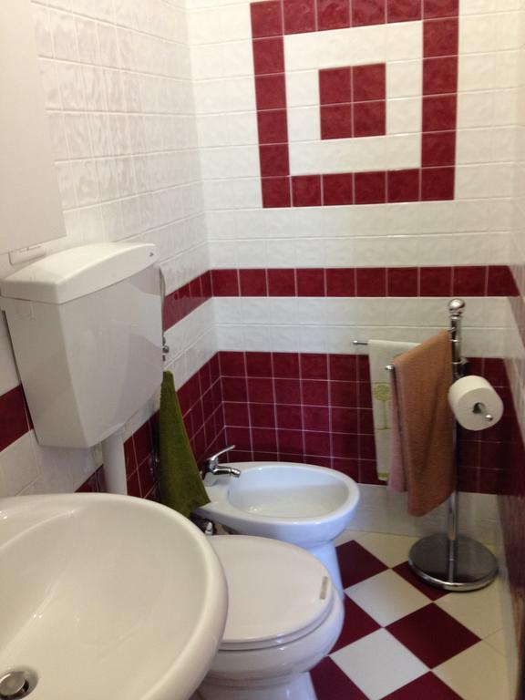 B&B Mar Tirreno Barcellona-Pozzo di Gotto Oda fotoğraf